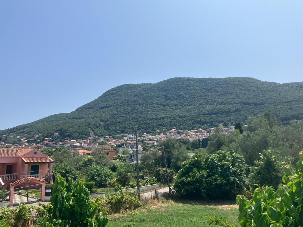 Skinilla With Mountain View Apartment Agios Matthaios (Corfu)