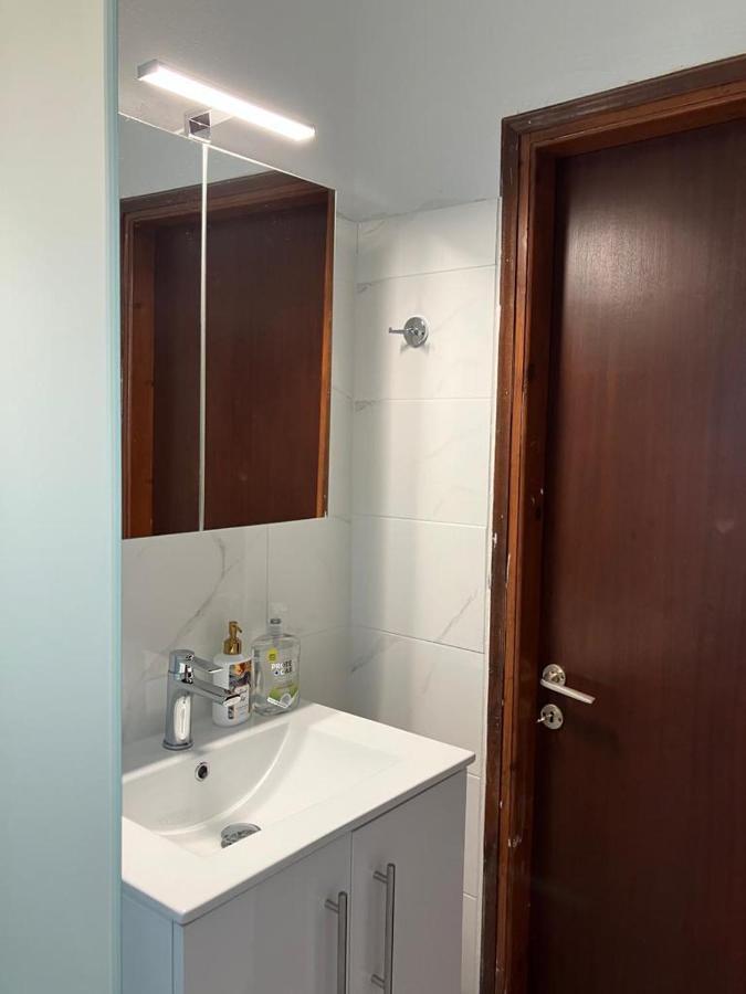 Apartment Skinilla With Mountain View